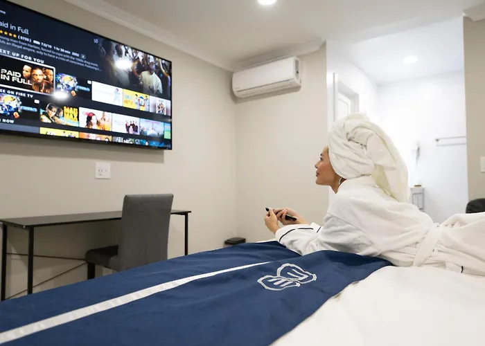 Omeo Suites